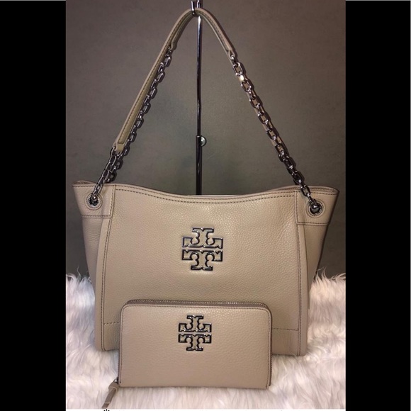 Tory Burch Handbags - Tory Burch Britten Small Slouchy Wallet Set